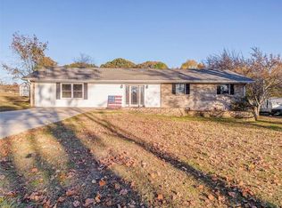 19 Colleen Karen Rd SW, Cartersville, GA 30120