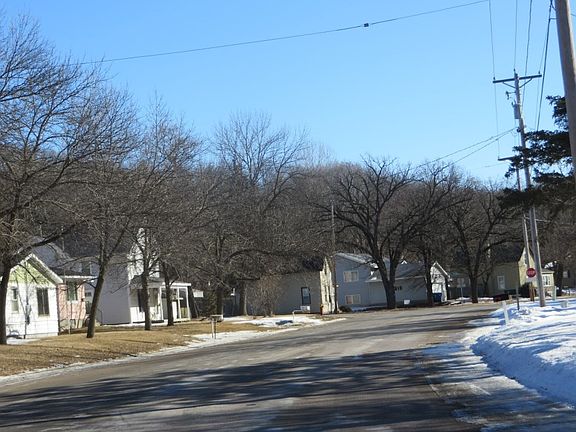 4th image of 324 5th St S