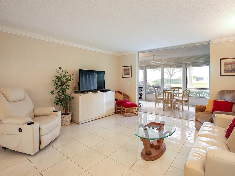 6650 Oriole Blvd #1030 — Photo 12