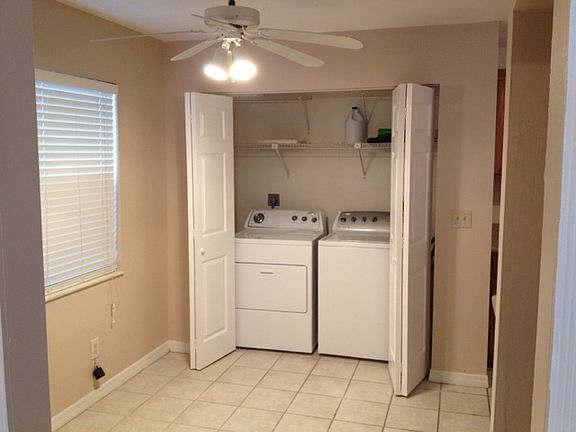4th image of 10255 Sandy Hollow Ln