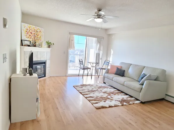 8810 Royal Birch Blvd NW, Calgary, AB T3G 6A9