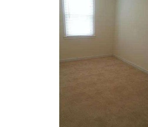 4th image of 4328 Oakmont St