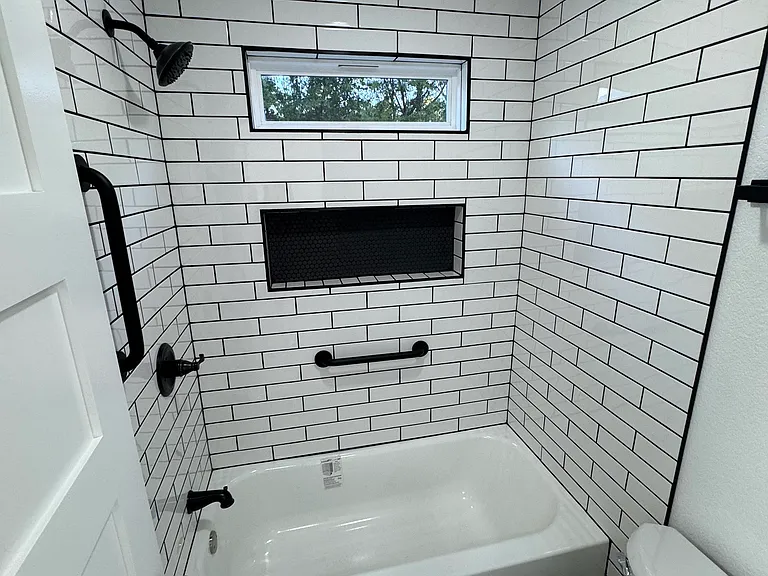 109 Cuchens Ln #B — Photo 4