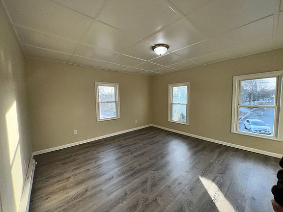 2nd image of 184-186 2nd St #184-2