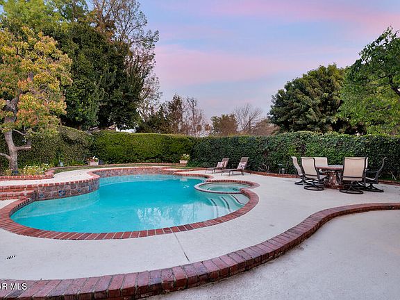 2nd image of 31747 Kentfield Ct