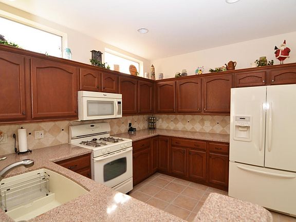 5th image of 2181 E Sahuarita Wash Way