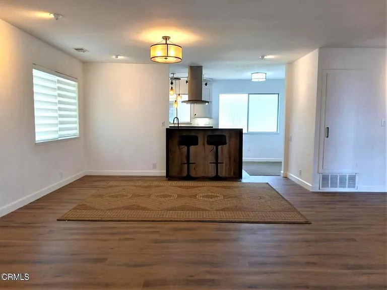 2422 Seahorse Ave — Photo 6