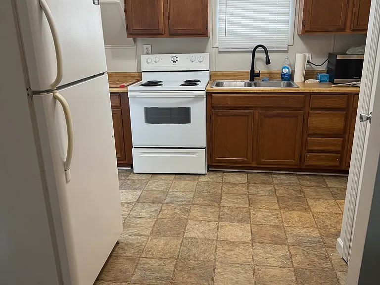109 Tower Ln — Photo 8