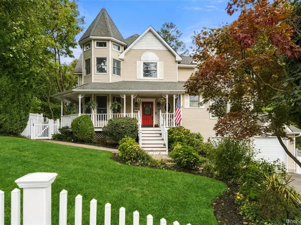 7 Platt Place, Huntington, NY 11743