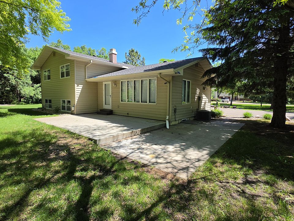 38608 129th St, Aberdeen, SD 57401 | Zillow