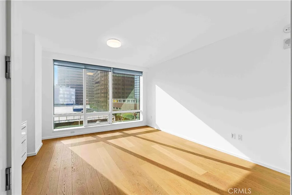 Studio, 519 sqft, $2,400 — Photo 3