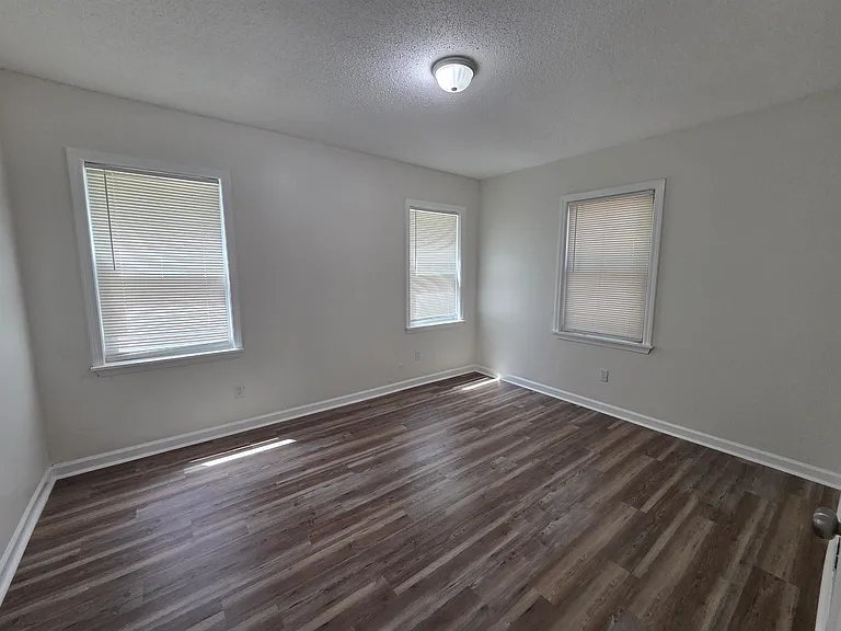 1495 Alta Vista Ave — Photo 14
