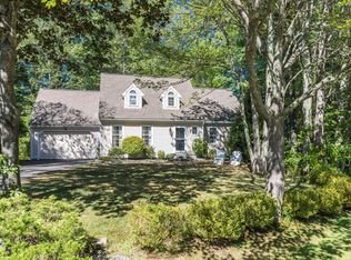 8 Hawthorne Ln, York, ME 03909