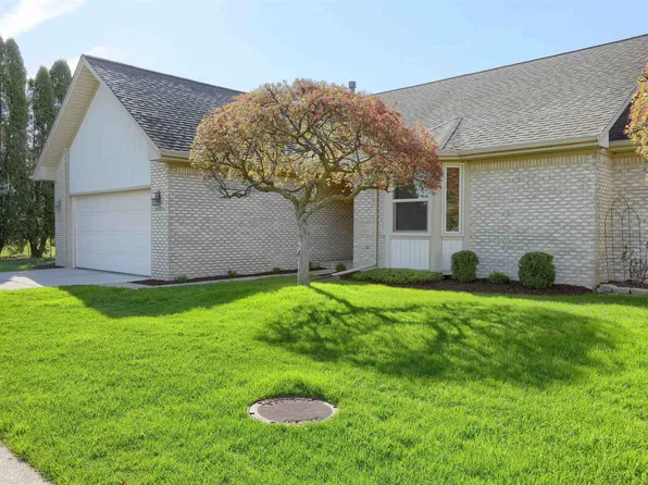 34954 Maplewood Ln #1, Richmond, MI 48062