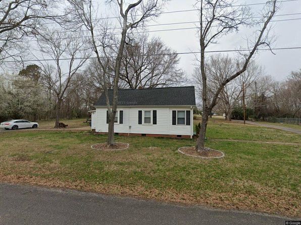 120 Pineland Ave