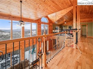 124 W Blueberry Ln, Banner Elk, NC 28604