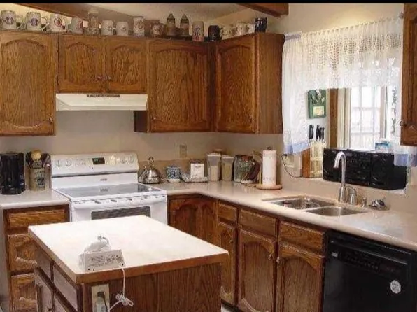 8465 Stratus Dr, Colorado Springs, CO 80920