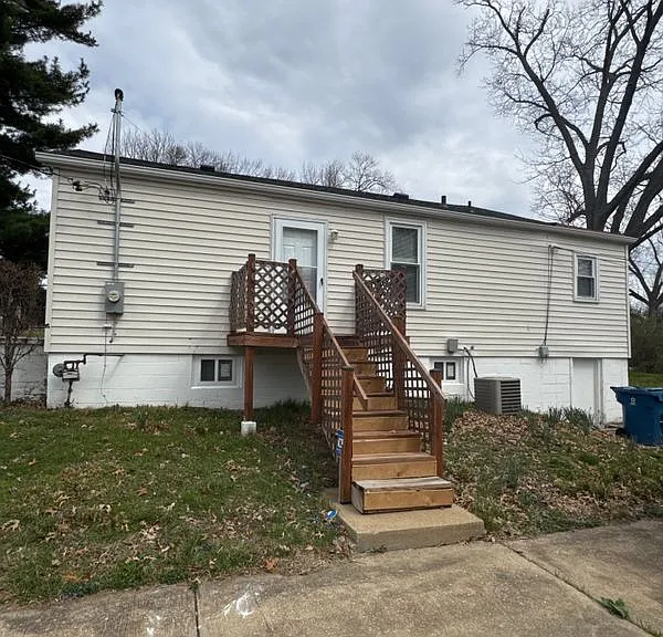 1820 Spencer Ave — Photo 2