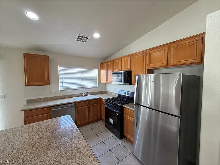 513 Lava Beds Way — Photo 11