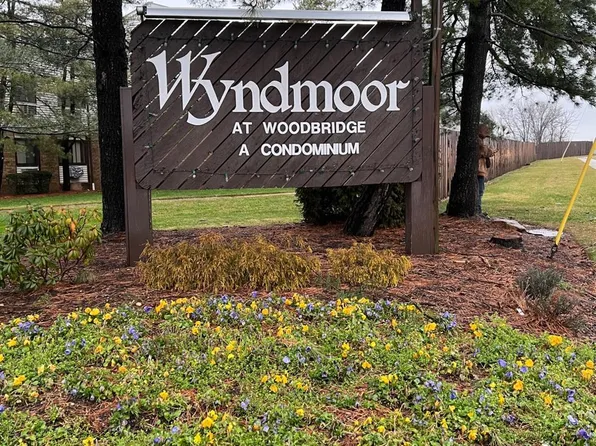 126 Cricket Ln, Woodbridge, NJ 07095