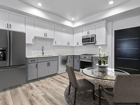 5th image of 4643 1/2 W 18th St #46435