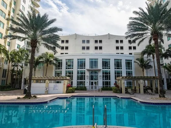 1745 E Hallandale Beach Blvd, Hallandale, FL