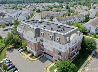 6303 Fernandez Ct, Parlin, NJ 08859