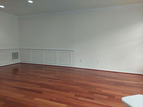5th image of 2603 Logan Wood Dr