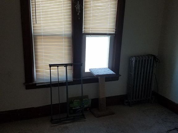 3rd image of 17 Koch St