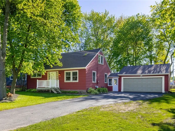 92 Coldwater Rd, Rochester, NY 14624