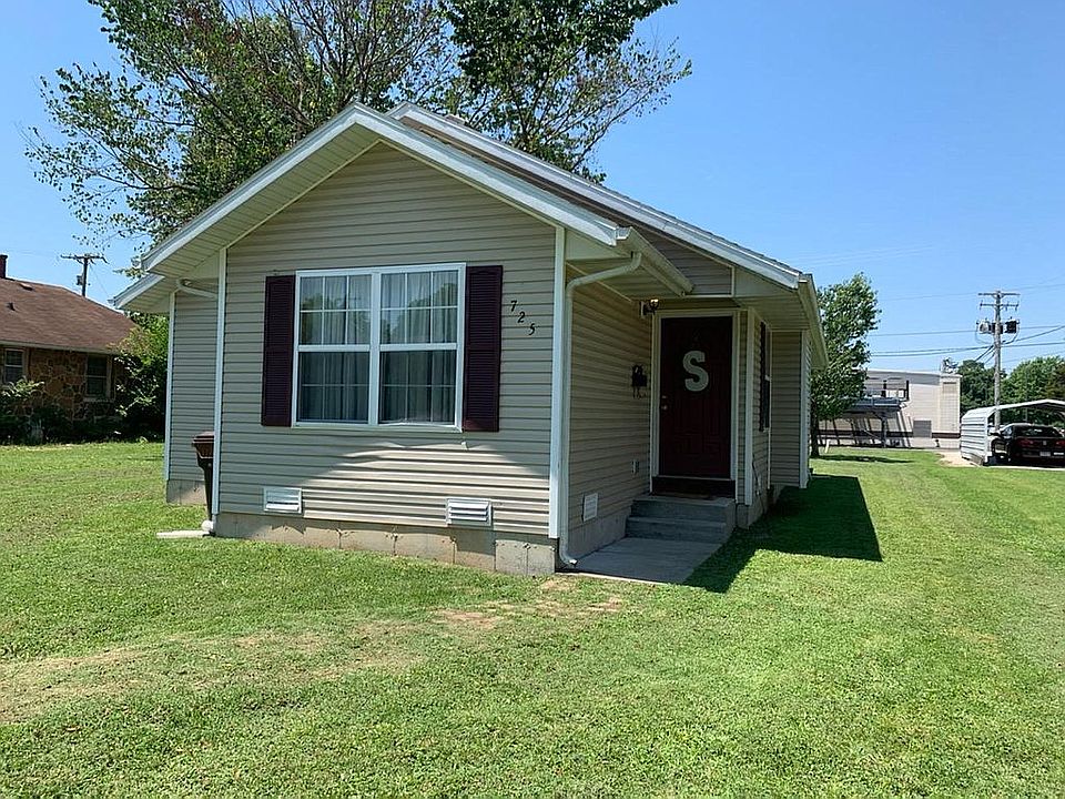 Street View - 3 bdroom/ 2 ba
