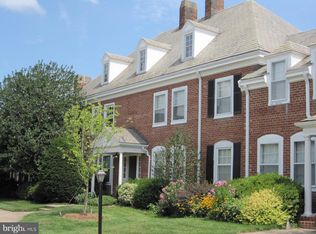 4431 36th St S APT B-2, Arlington, VA 22206