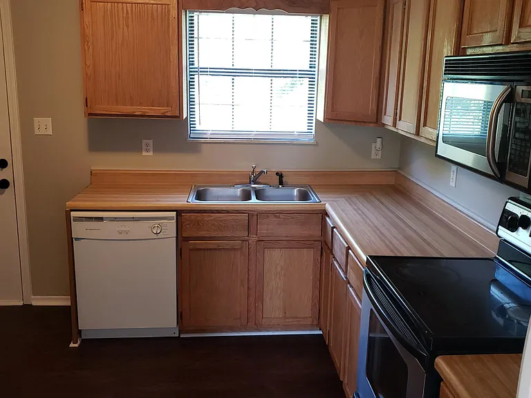 197 Lawson Mill Rd #C — Photo 6