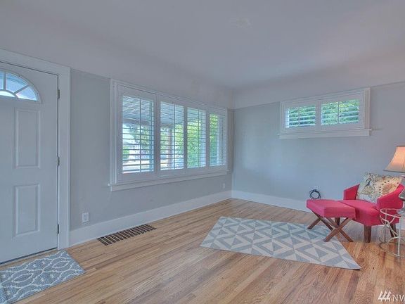 2nd image of 4625 S Sheridan Ave