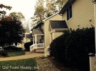 230 Brookridge Rd, Ann Arbor, MI 48103