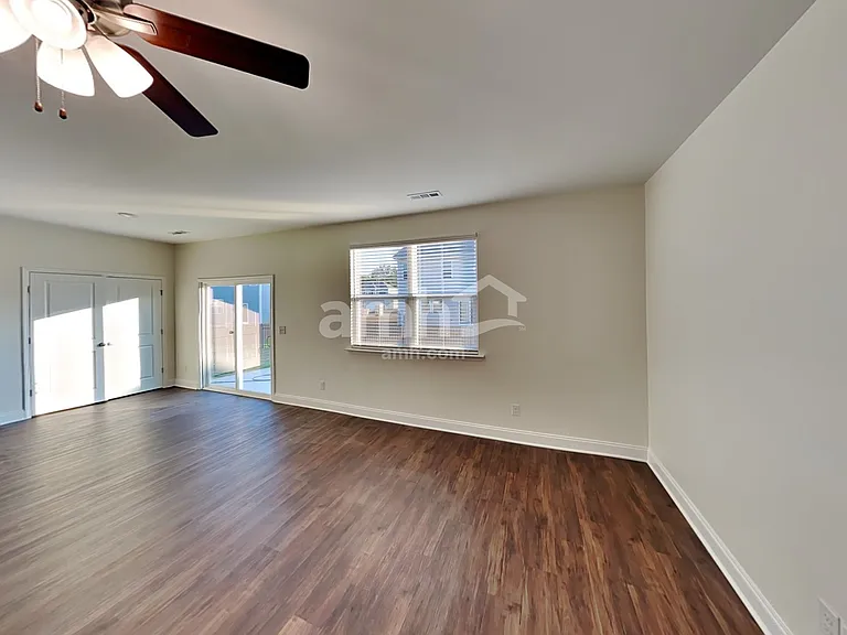 5231 Valor Dr — Photo 6