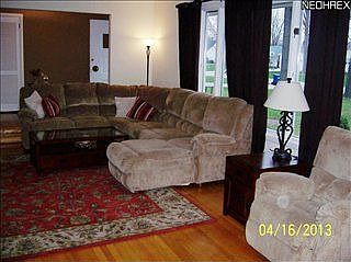5th image of 746 Shadylawn Ave