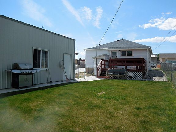 3rd image of 1217 Avenue E