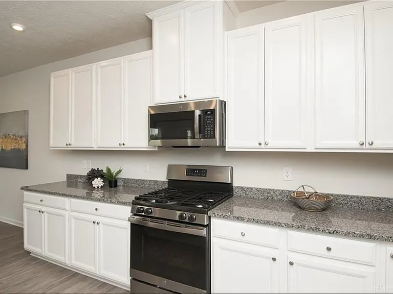 2125 Schmidt Dr — Photo 10