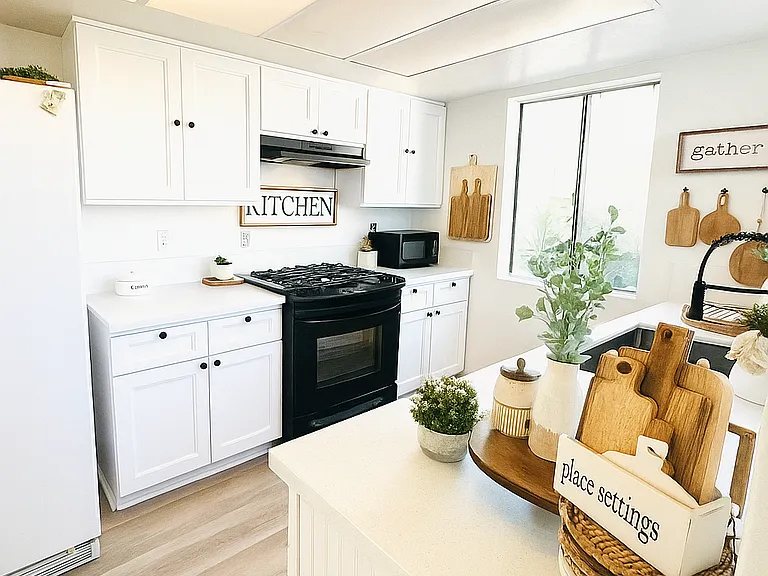 1013 W Linden St #16 — Photo 3