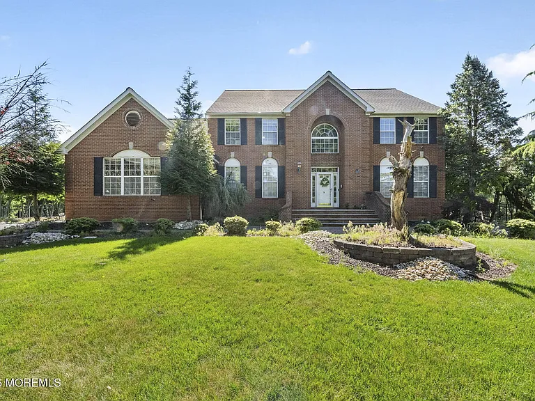 14 Heathrow Ct — Photo 2