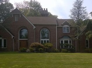 31 Running Brook Rd, Bridgewater, NJ 08807