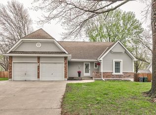 14509 S Summertree Ln, Olathe, KS 66062