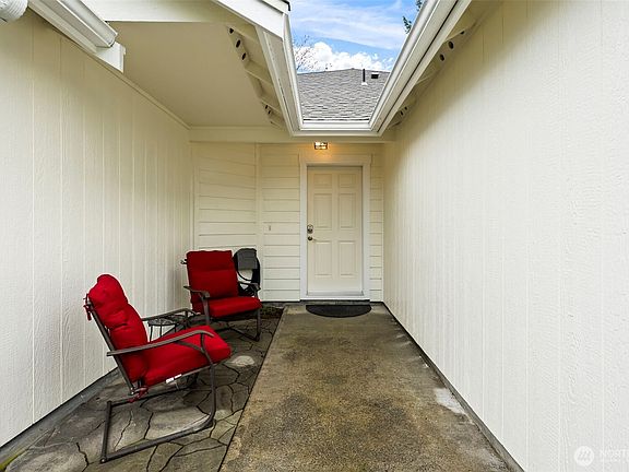 2nd image of 5933 55th Way SE