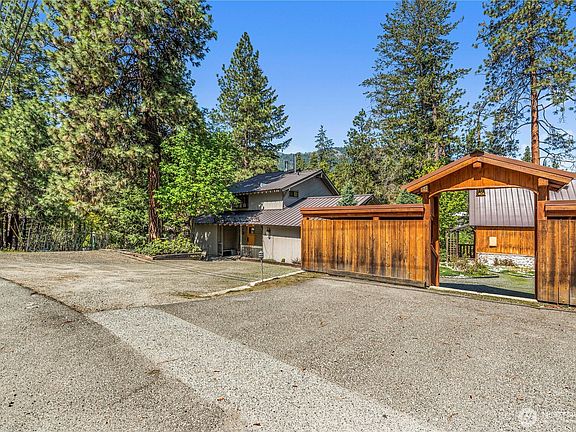 4th image of 9864 East Leavenworth Road