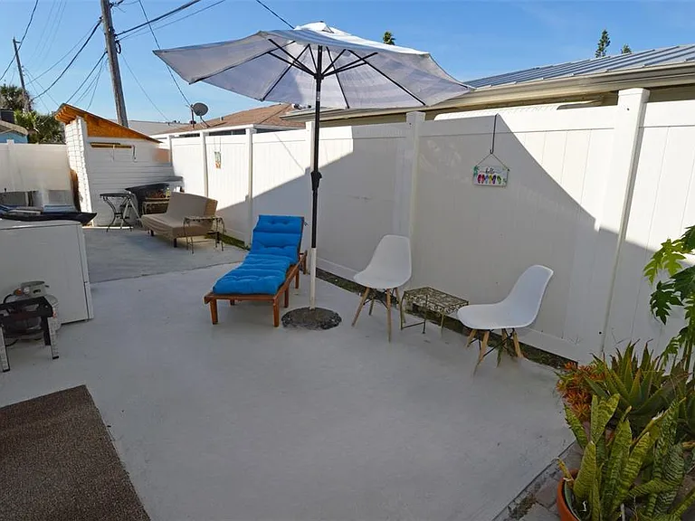 156 146th Ave E #B — Photo 38