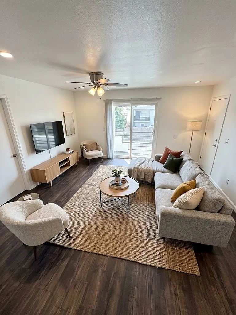 2 bed, 1150 sqft, $2,695 — Photo 1