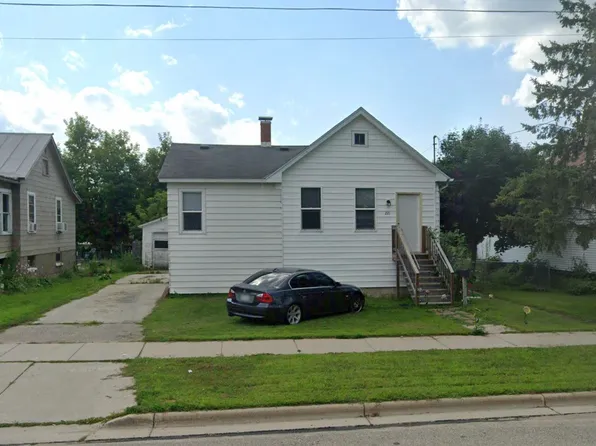 221 Erie Ave, Oconto, WI 54153