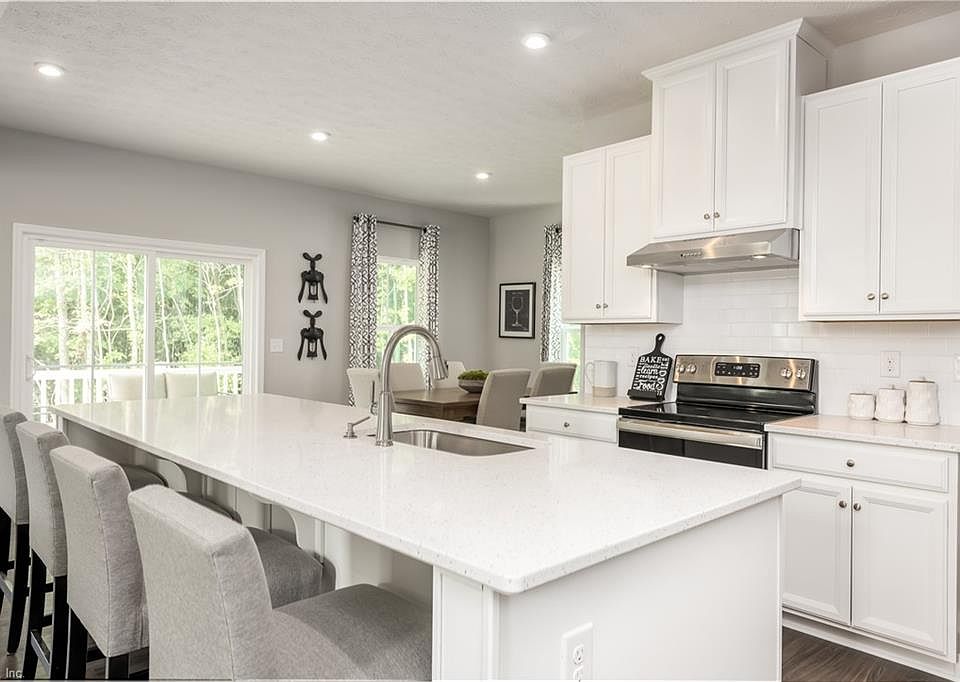 1st image of 31 Westhaven Lakes
