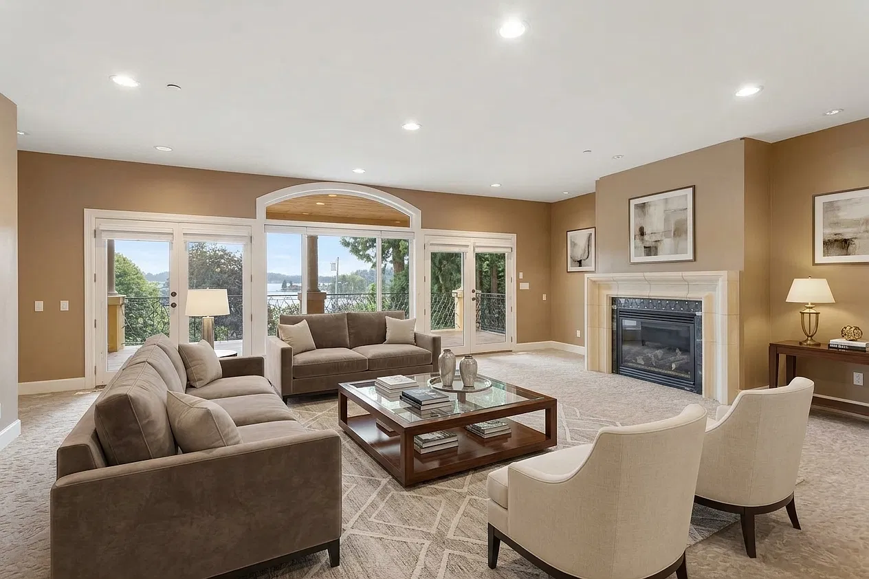 5 bed, 4.5 bath, 5950 sqft, $11,000 — Photo 4
